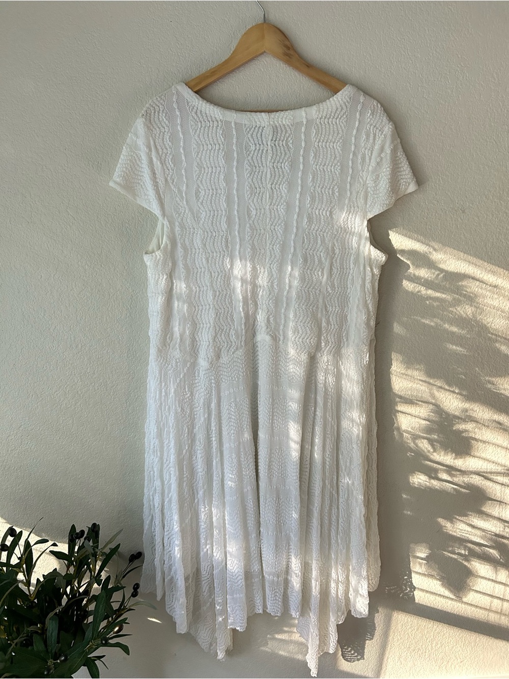 Olive Grove Evening | Rabbit Rabbit Rabbit Ivory Textured Dress - Picture 3 of 7